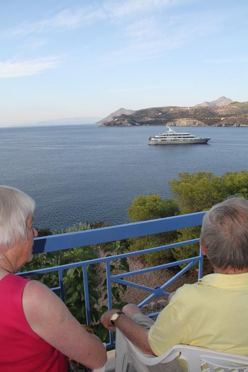 Kavos Bay Seafront Hotel Agia Marina  Exterior photo